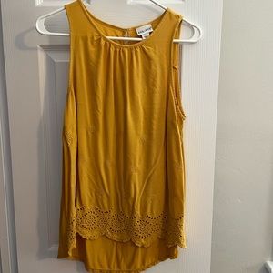 Women’s yellow no sleeve blouse